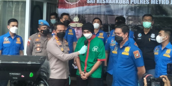 Ditangkap, Anji Mengaku akan Hormati Proses Hukum yang Berlaku