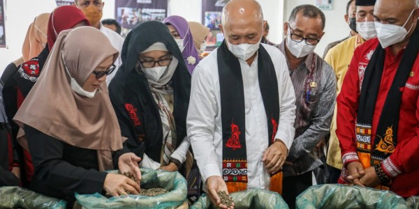 Teten: Aceh Punya Koperasi Wanita Gayo yang Mendunia