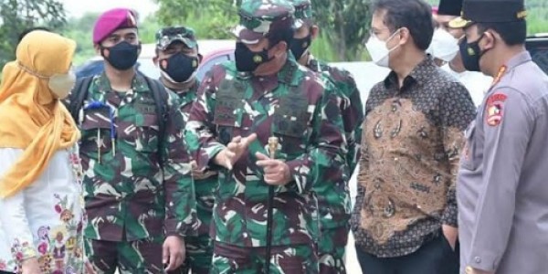 Bareng Kapolri dan Menkes, Panglima TNI Sidak Tempat Isolasi Terpusat OTG Nagrak