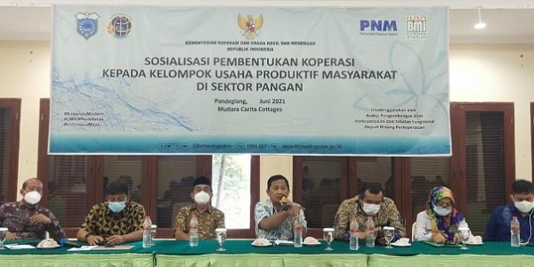 Masyarakat Desa Mekarsari TORA Panimbang Sepakat Jadi Anggota Koperasi