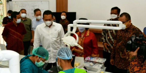 Ketua MPR RI Resmikan 'Student Care' Fakultas Kedokteran Gigi Universitas Airlangga