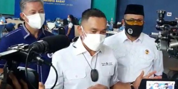 Sahroni Pastikan Vaksinasi NasDem Peduli Berlanjut Hingga ke Usia Anak