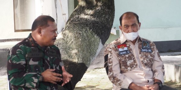 Tinjau Vaksinasi di Ambon, Nono Sampono Ajak Semua Pihak Bersatu Tangani Pandemi Covid-19