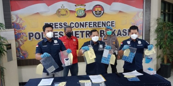 Jual Obat di Atas HET, Dua Apotik Diamankan Satreskrim Polres Metro Bekasi