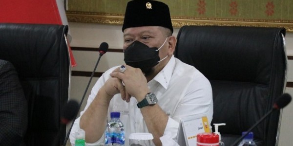 Ketua DPD RI Minta Kemenkes Percepat Vaksin Ketiga Bagi Tenaga Kesehatan