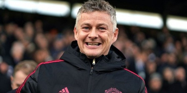 Mantab Bek MU Bilang Solskjaer Bisa Kembalikan The Red Devils ke Perburuan Juara Liga