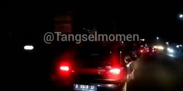 Diduga Halangi Laju Ambulans di Tangsel, Pengemudi Sedan Ini Dicari Polisi