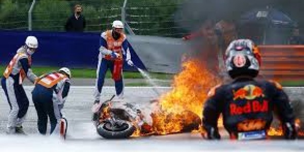 Insiden Motornya Terbakar, Pedrosa: Saya Kaget Berada di Situasi Ini