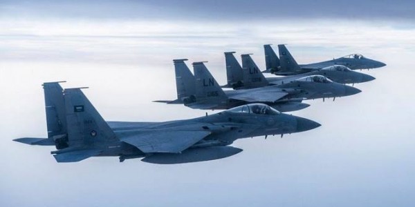 Jet-jet Tempur Saudi Bombardir Yaman