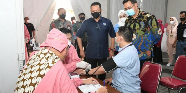 Ketua MPR RI Apresiasi Keterlibatan Swasta Sukseskan Vaksinasi Covid-19