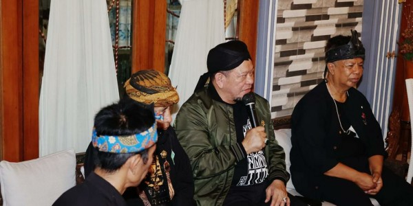 Bertemu Ketua DPD RI,  Para Pendekar di Sumedang Prihatin Mulai Hilangnya Budaya Lokal
