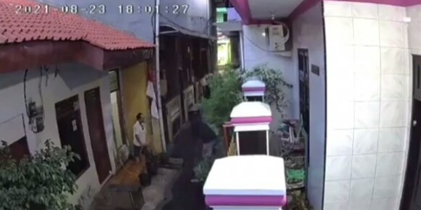 ART di Polugadung Diduga Dianiaya Tetangganya, Polisi Cek ke TKP
