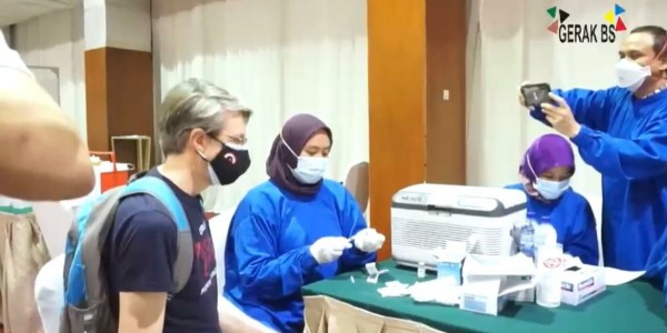 Elemen Bangsa Diharap Gotong Royong Sukseskan Vaksinasi Nasional