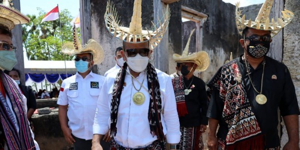 Peletakan Batu Pertama LaNyalla Menandai Dibangunnya Lagi Istana Uma Batu