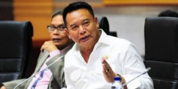 TB Hasanuddin Minta Sekjen DPR RI Klarifikasi Soal Pengadaan Multivitamin Rp2 M