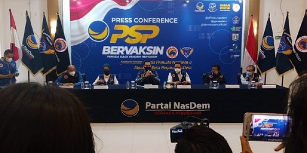 Gubernur Anies Puji Partai NasDem Konsisten Gelar Vaksinasi