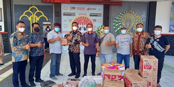 Balas Jasa, Mantan Warga Binaan Serahkan Bantuan bagi Lapas Tangerang