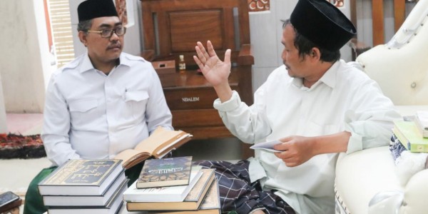 Ngaji ke Gus Baha, Gus Jazil Dapat Penjelasan Memilih Pemimpin Bagian dari Syari’at