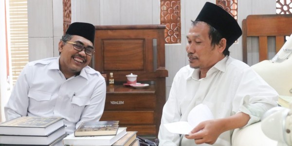 Ngaji ke Gus Baha, Gus Jazil Dijelaskan Memilih Pemimpin Bagian dari Syariat