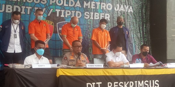 Dua WNA Jadi Pelaku Skimming, Raup Rp 17 Miliar Dalam Setahun
