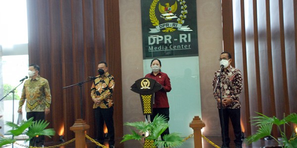 Ketua DPR Terima Surat Presiden (Surpres) Tentang Pemindahan Ibukota