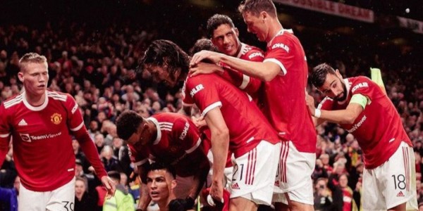 Tumbangkan Villarreal 2-1, Ronaldo Butuh Injury Time untuk Kemenangan MU