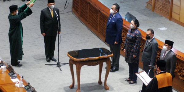 Lodewijk F Paulus Dilantik Gantikan Azis Syamsudin