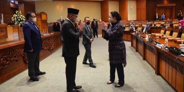 Puan Ucapkan Selamat Lodewijk Resmi Jabat Wakil Ketua DPR