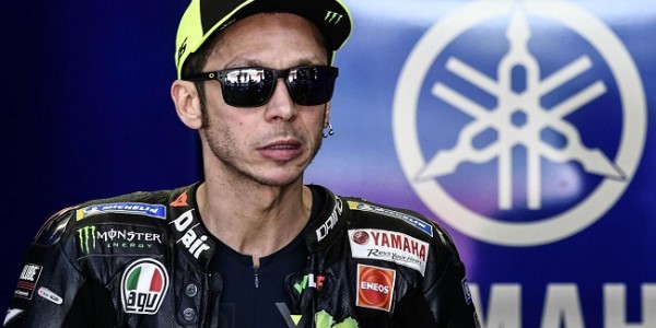 Valentino Rossi Kritik Penyelenggara Moto3: Anda Permainkan Nyawa Pembalap Muda!