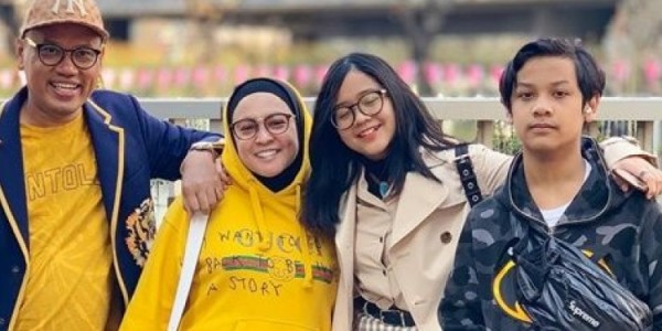 Luntang Lantung di Bandara, Keluarga Uya Kuya Ditipu Agen Travel