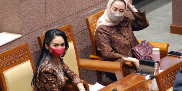 Krisdayanti (KD) Hadir Di Paripurna Penutupan DPR