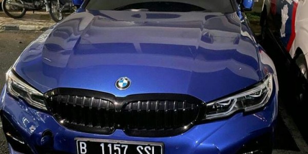 BMW Tabrak Petugas Saat Crowd Free Night, Satu Polisi Masuk Rumah Sakit