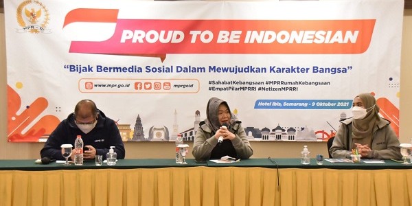 Siti Fauziah: Bijak Bermedia Sosial Dalam Mewujudkan Karakter Bangsa