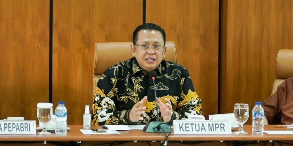 Merawat Kredibilitas Pinjol  Untuk Melindungi Nasabah