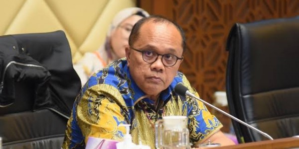 PDIP: Sebaiknya Rocky Gerung Bangun dari Mimpi dan Cuci Muka