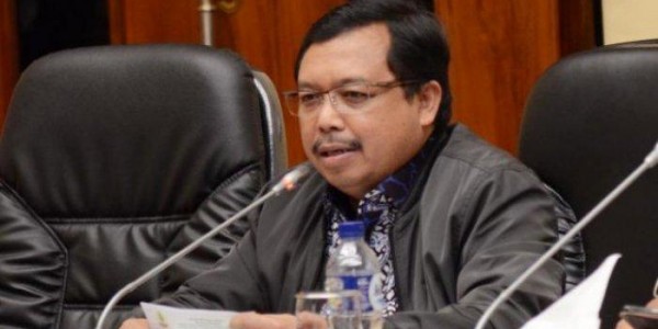 Presiden Perintahkan Erick Tutup BUMN Sakit, DPR: Itu Bukan Solusi, tapi Frustrasi