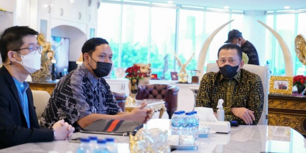 Terima Direksi PT Power Wealth Indonesia, Bamsoet Dorong Penambahan Stasiun Pengisian Kendaraan Listrik Umum