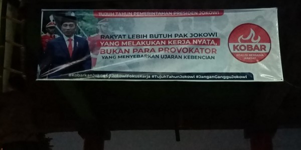 Pasang Spanduk Dukungan, KOBAR: Ini Ekspresi Kami Atas Kepemimpinan Jokowi