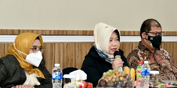 Siti Fauziah Perkenalkan Buku Digital MPR