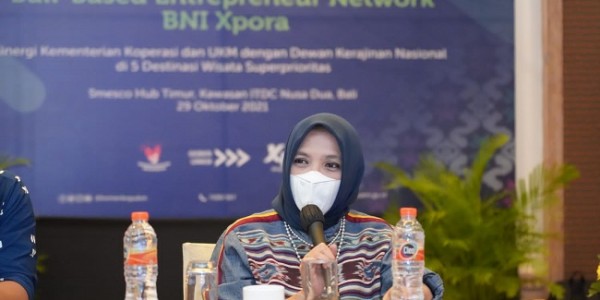 Dukung Pemasaran Digital, Kemenkop Pertemukan Pelaku Wastra dengan Platform e-Commerce