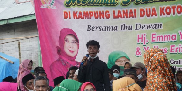 Senator Emma Bantu Pelayanan Kesehatan di Pasaman