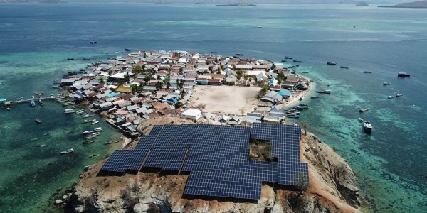 Pelaksanaan Energi Hijau PLN Diharapkan Tak Menghasilkan Harga Listrik Makin Mahal 