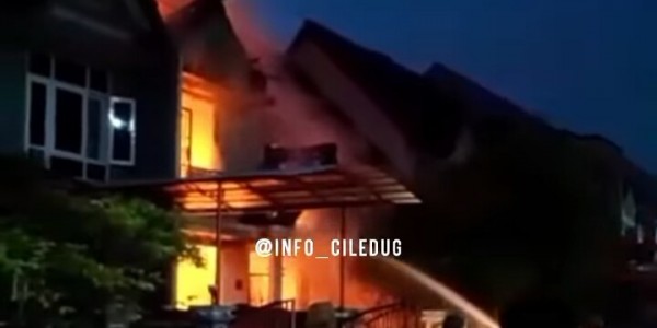 Rumah Mewah di Cipondoh Dilalap Api, Empat Penghuninya Meninggal Dunia