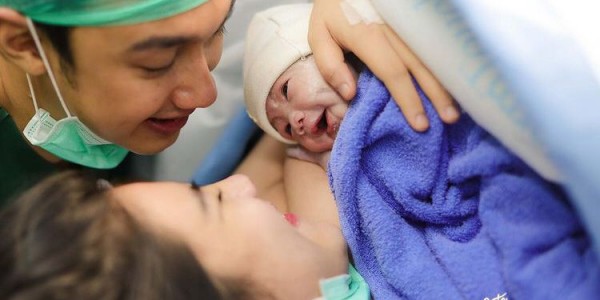 Lahirkan Anak Pertama, Felicya Angelista: We Love You Forever Bible