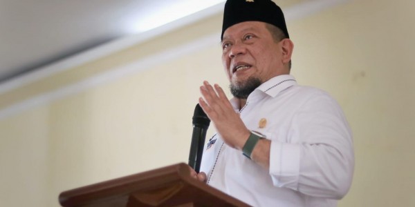 LaNyalla Ingatkan Sepak Bola Ajang Persatuan, Bukan Permusuhan