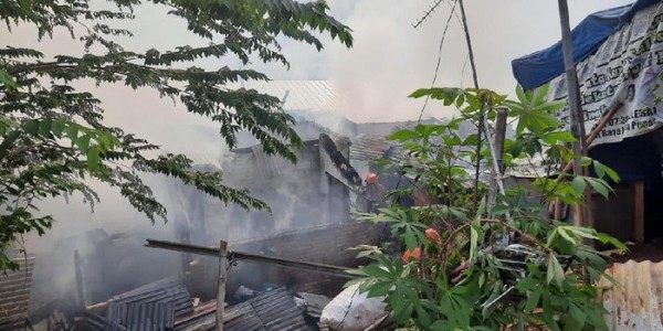 Sebanyak 15 Rumah di Pasar Minggu Terbakar, Delapan Unit Damkar Diterjunkan