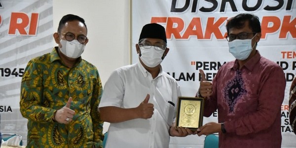 Andi Akmal: Revisi Atau Cabut Permendikbud Ristek No. 30 Tahun 2021