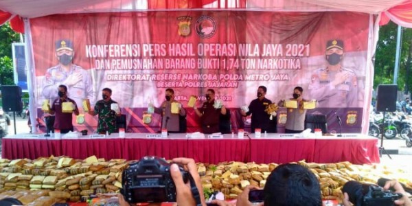 Musnahkan 1,7 Ton Narkotika, Kapolda Metro: Narkoba Akar Berbagai Tindak Kriminal