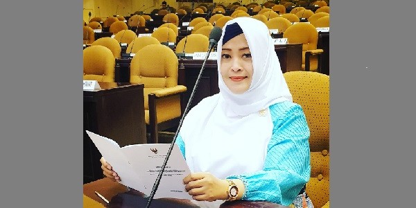 MK Minta UU Cipta Kerja Diperbaiki, Fahira Idris: Buka Partisipasi Publik Seluas-luasnya dan Kedepankan Prinsip Keterbukaan