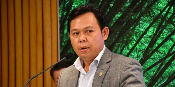 Sultan Sesalkan Sikap Gubernur NTT yang Dinilai Arogan Terhadap Tokoh Adat Sumba
